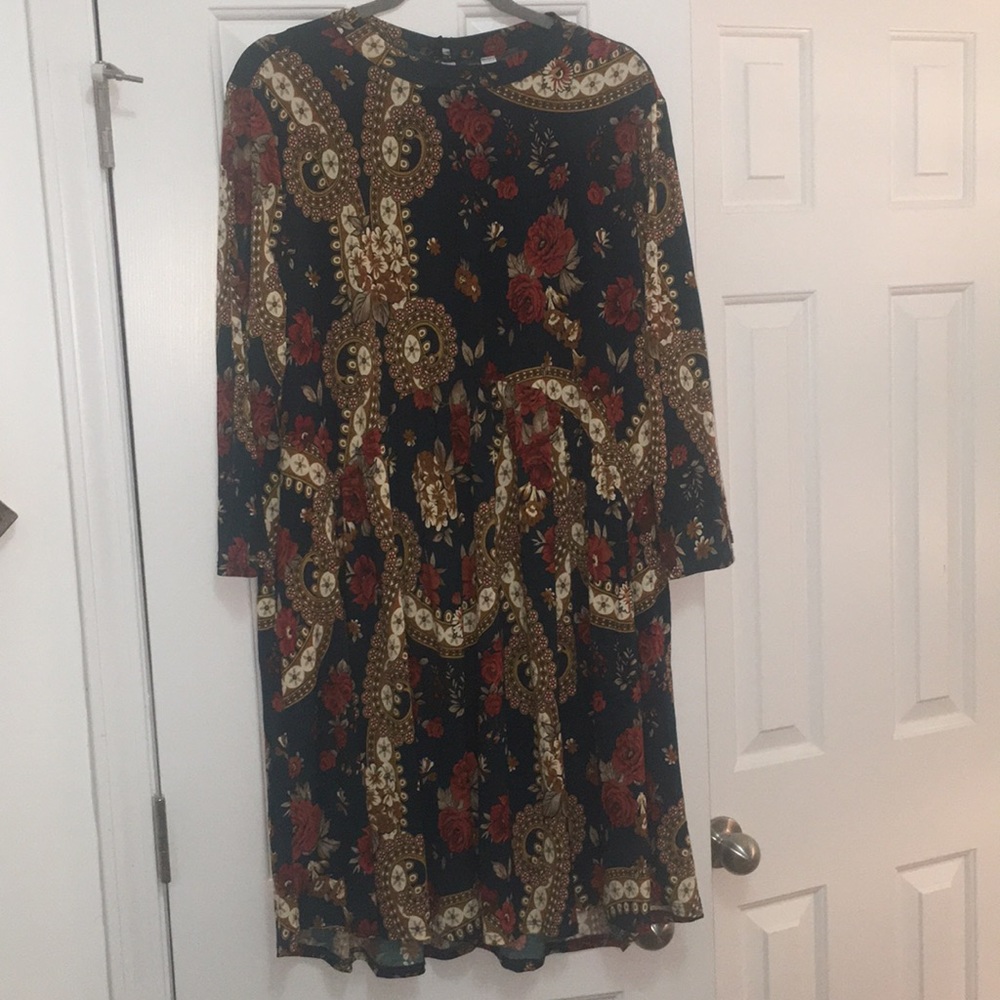 3xl gently used dress with pockets